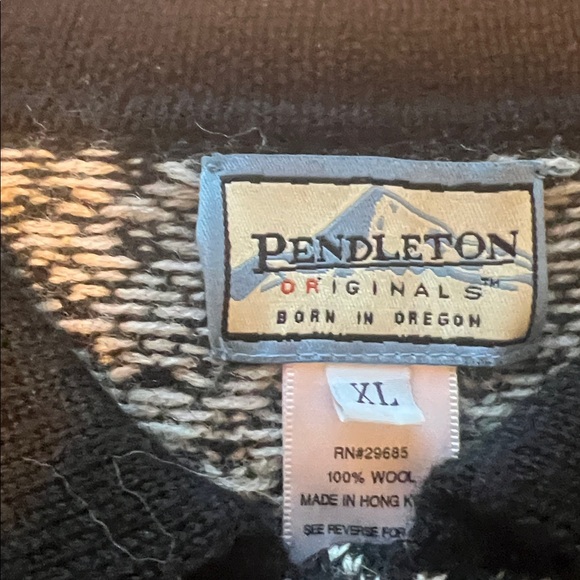 Pendleton Black and Red Patterned Cardigan - Picture 2 of 3